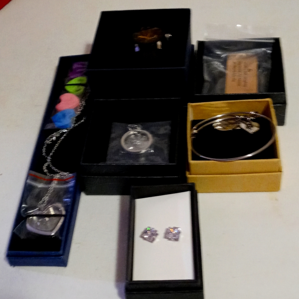 Jewelry lot